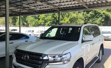 Toyota Land Cruiser 2017 года за 27 000 000 тг. в Алматы фото 1