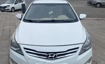 Hyundai Solaris 2015 года за 4 000 000 тг. в Уральск фото 2
