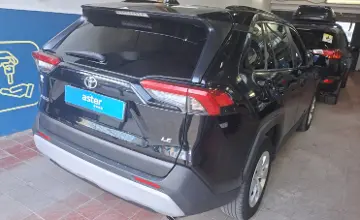 Toyota RAV4 2019 года за 13 000 000 тг. в Астана
