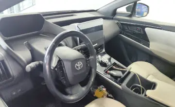 Toyota bZ4X 2022 года за 15 000 000 тг. в Астана фото 5