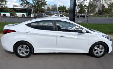 Hyundai Elantra 2015 года за 6 000 000 тг. в Астана фото 4