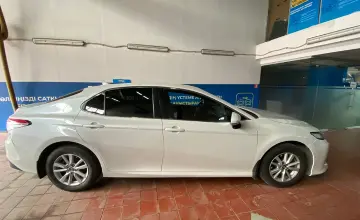 Toyota Camry 2019 года за 9 200 000 тг. в Астана фото 4