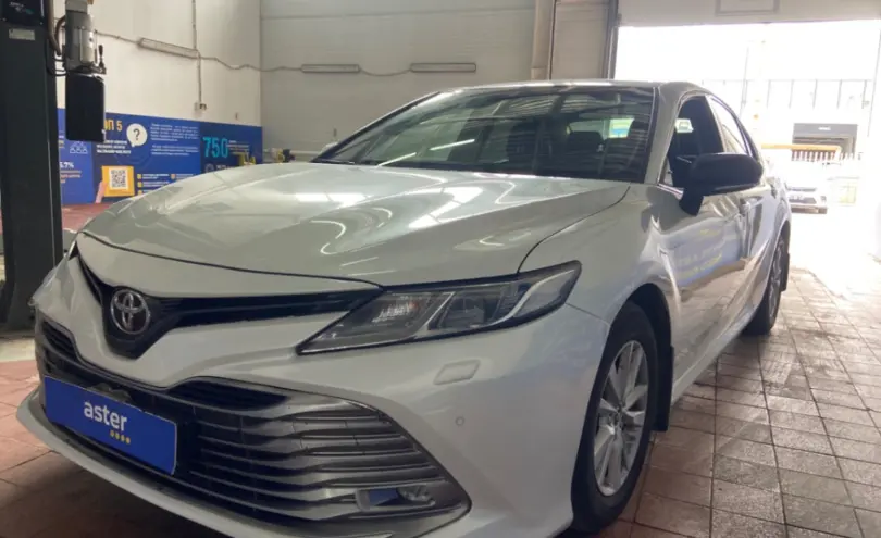 Toyota Camry 2019 года за 9 200 000 тг. в Астана