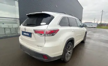 Toyota Highlander 2016 года за 13 000 000 тг. в Петропавловск