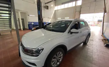 Volkswagen Tiguan 2017 года за 7 700 000 тг. в Астана фото 1