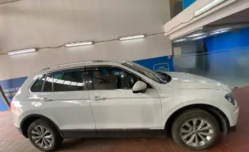 Volkswagen Tiguan 2017 года за 7 700 000 тг. в Астана фото 4