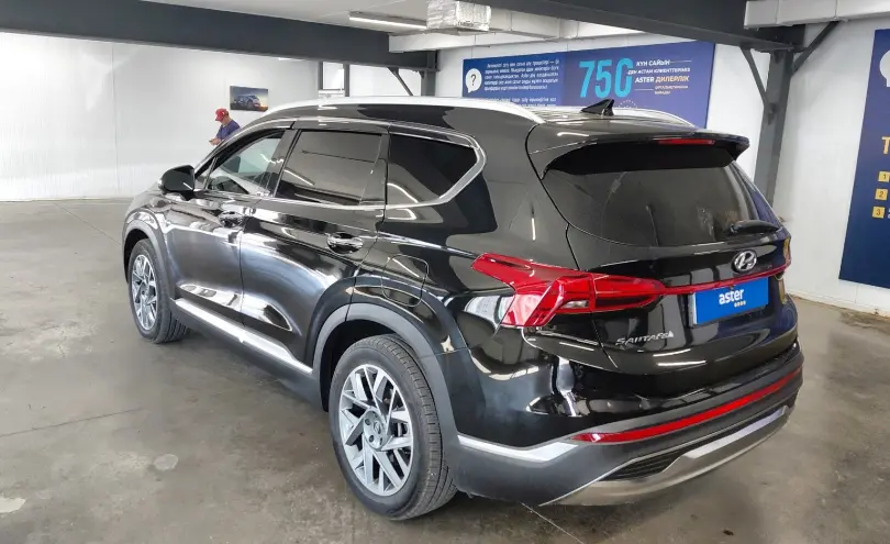 Hyundai Santa Fe 2021 года за 14 000 000 тг. в Астана фото 4