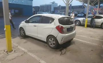 Chevrolet Spark 2017 года за 3 500 000 тг. в Алматы фото 4