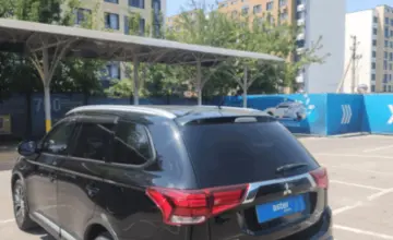 Mitsubishi Outlander 2015 года за 8 000 000 тг. в Алматы фото 4