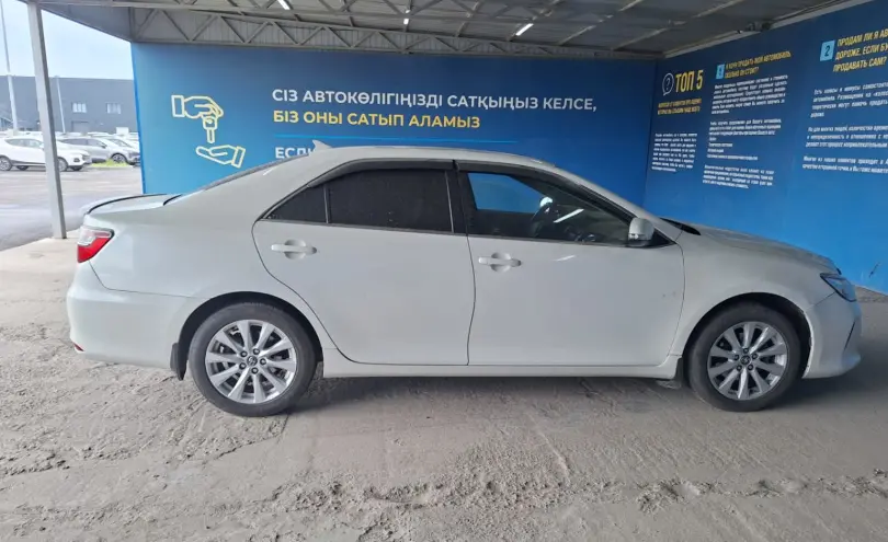 Toyota Camry 2016 года за 8 500 000 тг. в Алматы фото 4