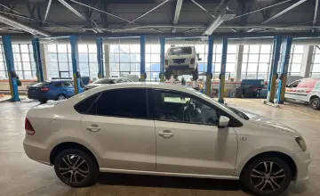 Volkswagen Polo 2017 года за 6 500 000 тг. в Караганда фото 4