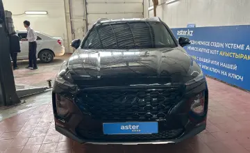 Hyundai Santa Fe 2020 года за 11 500 000 тг. в Астана фото 2
