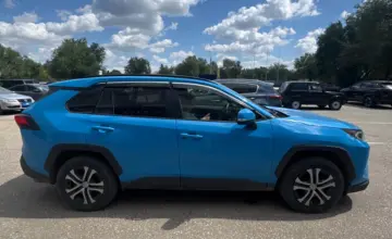 Toyota RAV4 2019 года за 10 000 000 тг. в Актобе фото 4