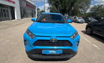 Toyota RAV4 2019 года за 10 000 000 тг. в Актобе фото 2