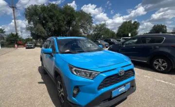 Toyota RAV4 2019 года за 10 000 000 тг. в Актобе фото 3
