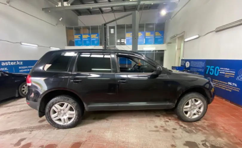 Volkswagen Touareg 2003 года за 4 800 000 тг. в Астана фото 4