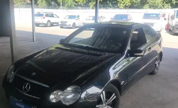 Mercedes-Benz C-Класс 2002 года за 1 800 000 тг. в Алматы фото 1