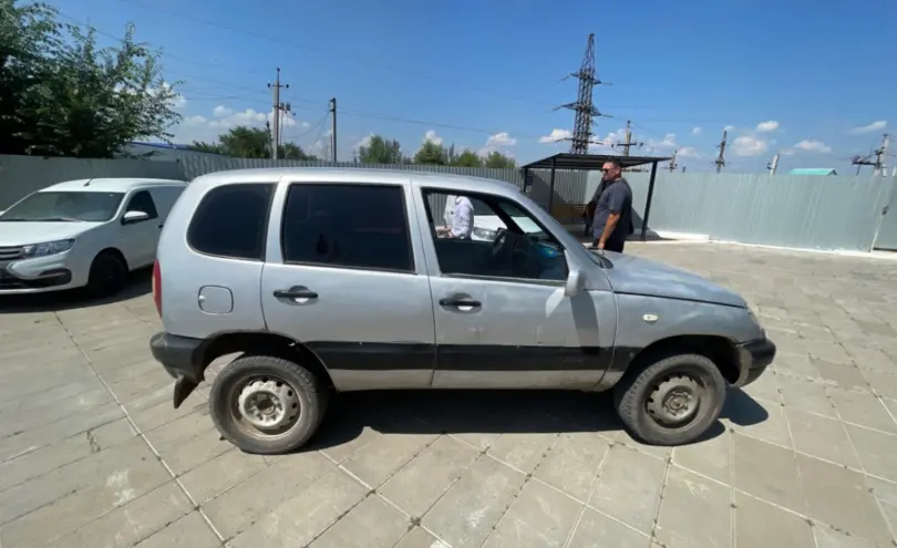 Chevrolet Niva 2006 года за 500 000 тг. в Уральск фото 4