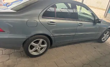 Mercedes-Benz C-Класс 2003 года за 5 000 000 тг. в Караганда фото 4