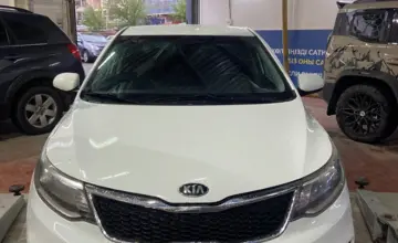 Kia Rio 2015 года за 5 000 000 тг. в Астана фото 2