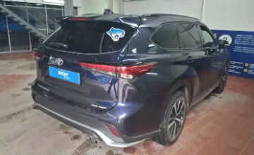 Toyota Highlander 2021 года за 18 000 000 тг. в Астана
