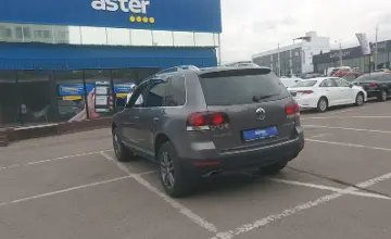 Volkswagen Touareg 2008 года за 6 500 000 тг. в Алматы фото 4