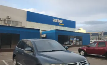 Volkswagen Touareg 2006 года за 4 800 000 тг. в Алматы фото 2