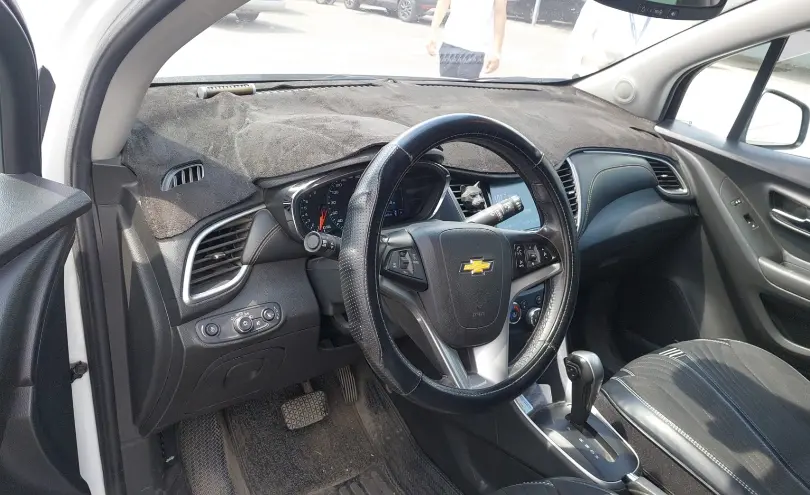 Chevrolet Trax 2019 года за 6 300 000 тг. в Шымкент фото 5
