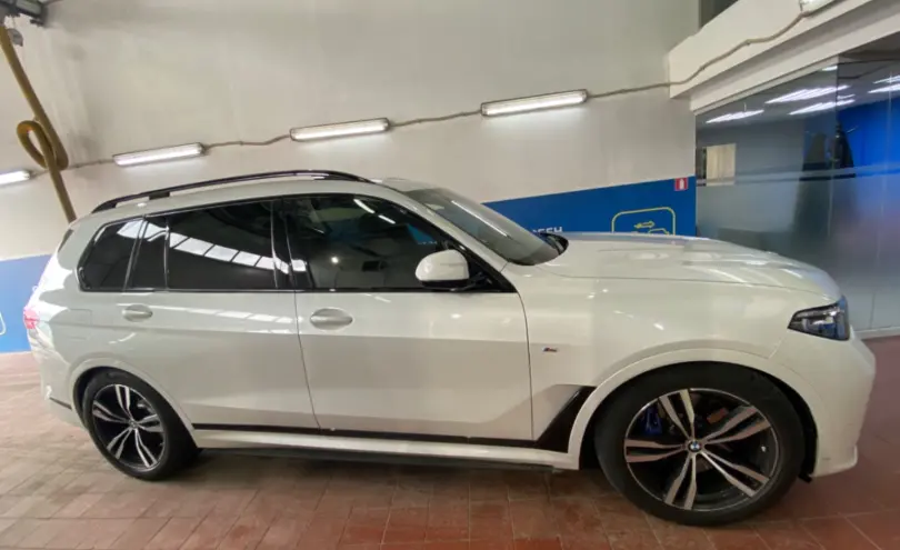 BMW X7 2022 года за 50 000 000 тг. в Астана фото 4