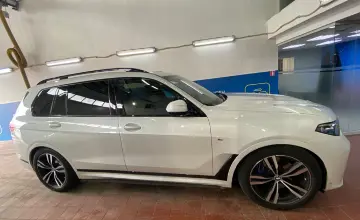 BMW X7 2022 года за 50 000 000 тг. в Астана фото 4