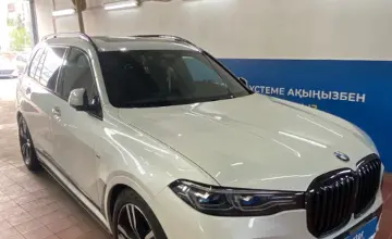 BMW X7 2022 года за 50 000 000 тг. в Астана фото 3