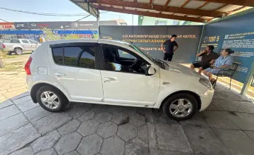 Renault Sandero 2013 года за 3 000 000 тг. в Талдыкорган фото 4