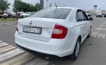 Skoda Rapid 2014 года за 4 500 000 тг. в Шымкент