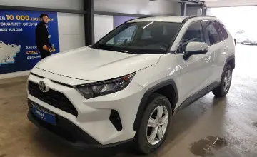 Toyota RAV4 2019 года за 13 000 000 тг. в Астана фото 1