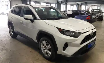 Toyota RAV4 2019 года за 13 000 000 тг. в Астана фото 2