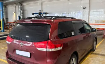 Toyota Sienna 2011 года за 11 000 000 тг. в Караганда