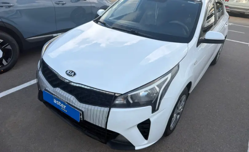 Kia Rio 2021 года за 7 000 000 тг. в Астана