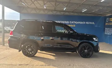 Toyota Land Cruiser 2018 года за 27 000 000 тг. в Алматы фото 4