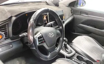 Hyundai Elantra 2018 года за 6 200 000 тг. в Астана фото 5