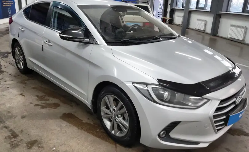 Hyundai Elantra 2018 года за 6 200 000 тг. в Астана фото 2
