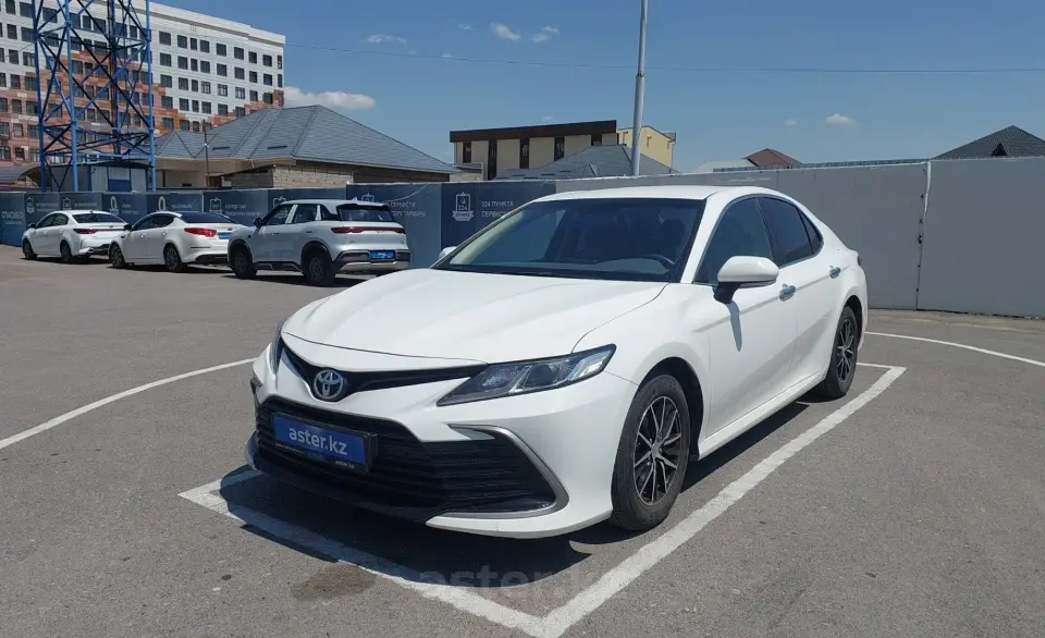 Toyota Camry 2022 года за 16 500 000 тг. в Шымкент