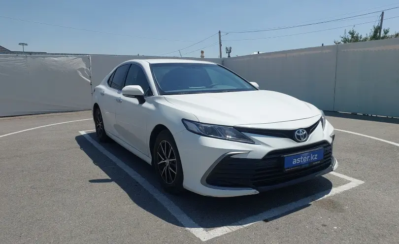 Toyota Camry 2022 года за 16 500 000 тг. в Шымкент фото 2