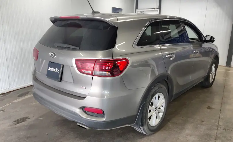 Kia Sorento 2018 года за 9 000 000 тг. в Астана фото 3
