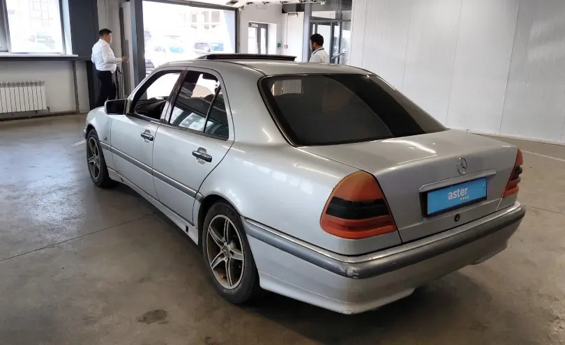 Mercedes-Benz C-Класс 1997 года за 700 000 тг. в Астана фото 4
