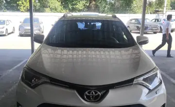 Toyota RAV4 2017 года за 11 000 000 тг. в Алматы фото 2