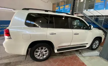 Toyota Land Cruiser 2019 года за 35 000 000 тг. в Астана фото 4