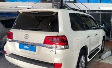 Toyota Land Cruiser 2019 года за 35 000 000 тг. в Астана