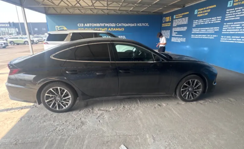 Hyundai Sonata 2021 года за 9 500 000 тг. в Алматы фото 4