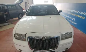 Chrysler 300C 2005 года за 5 000 000 тг. в Астана фото 2