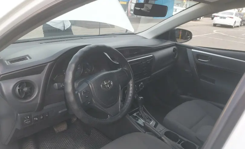Toyota Corolla 2018 года за 7 000 000 тг. в Алматы фото 5
